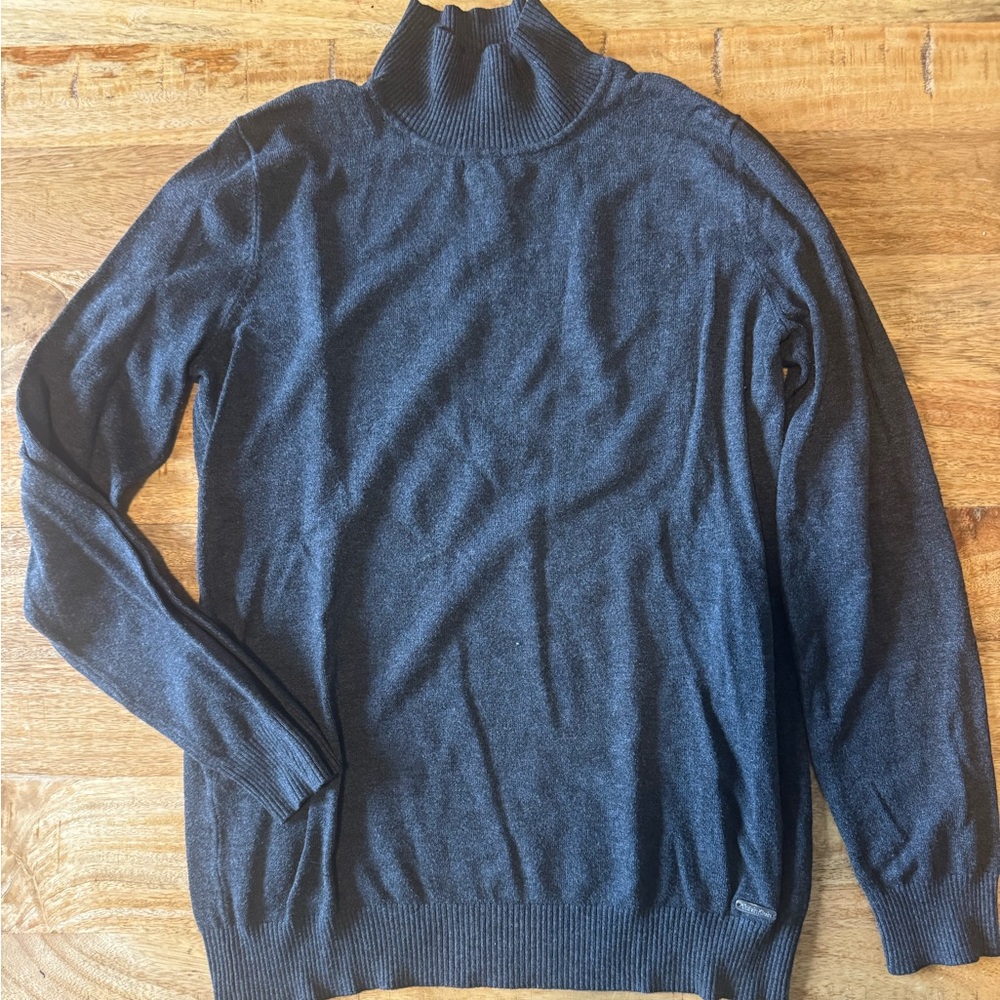 Women's grey Sweater